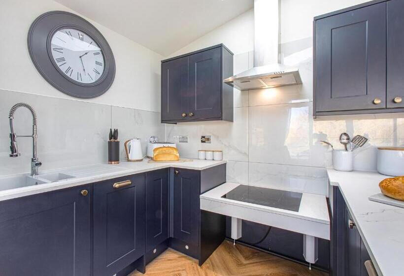 אתר נופש Noahs Retreat