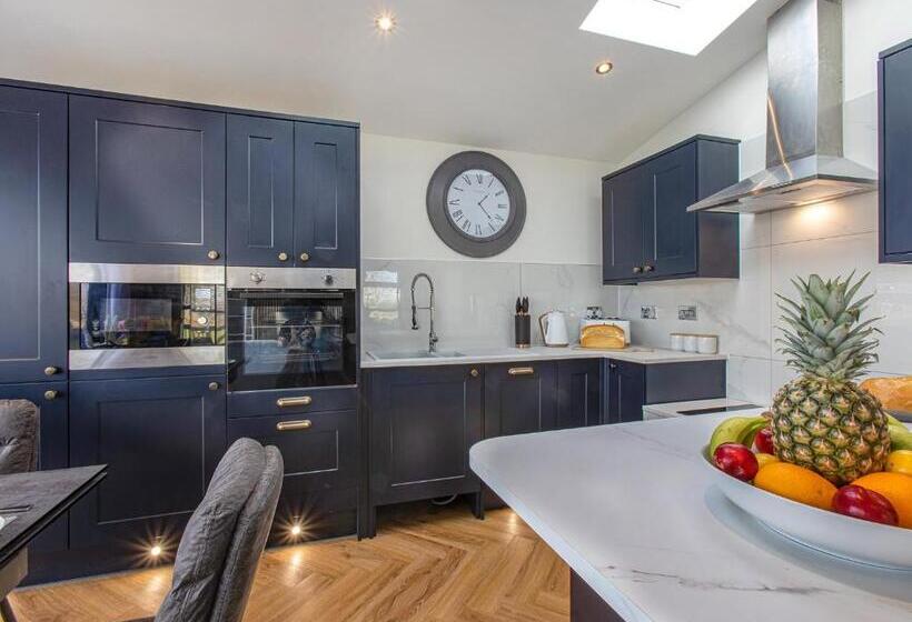 אתר נופש Noahs Retreat