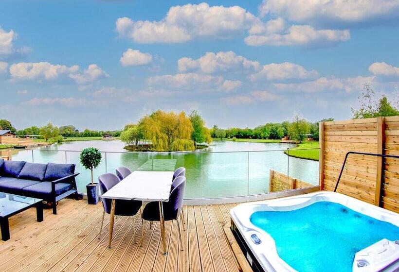 リゾートホテル Noahs Retreat