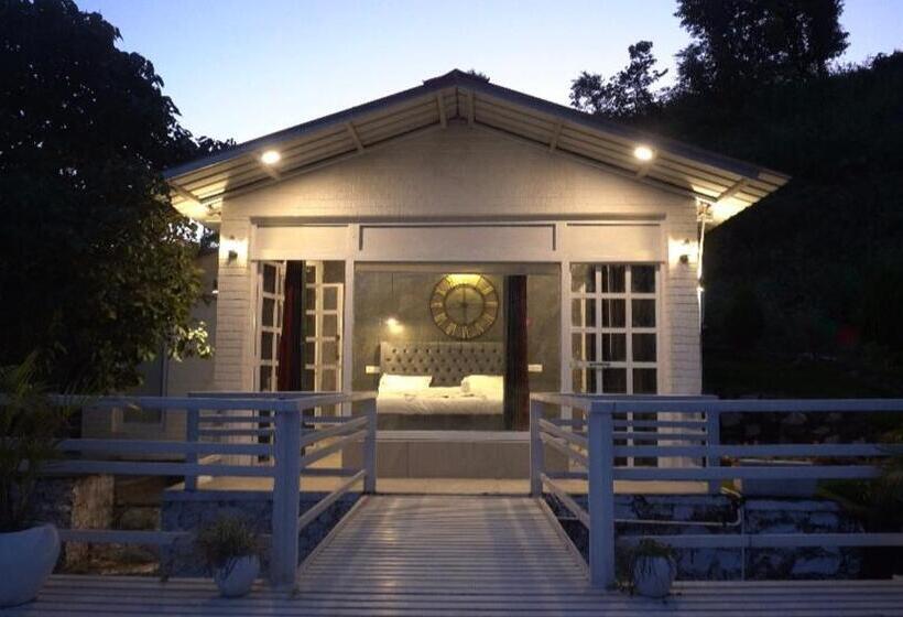 אתר נופש The Bohemian Casa Dehradun