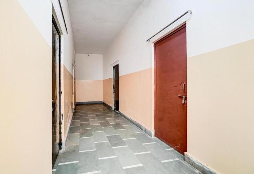 Spot On Hotel Live In