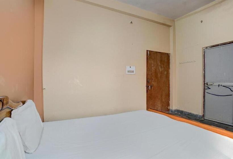 Spot On Hotel Live In