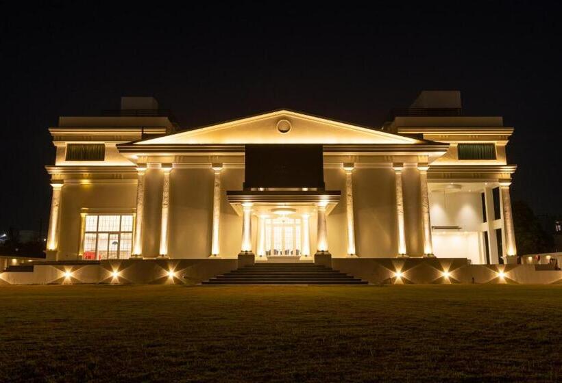 The Grand Monarch Hotel, Ujjain