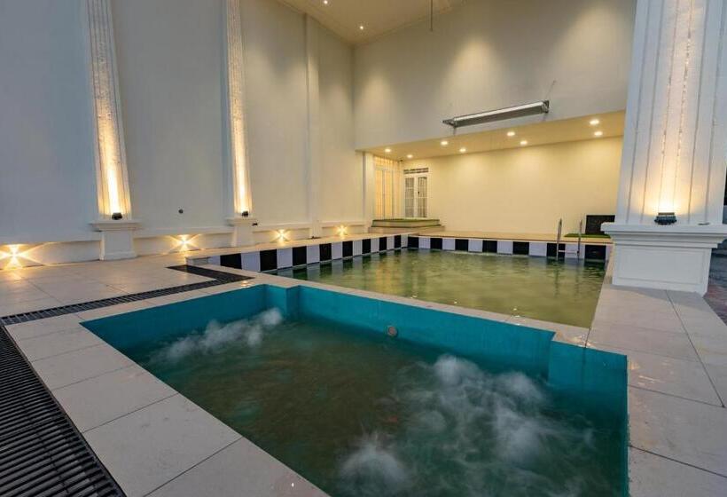 The Grand Monarch Hotel, Ujjain