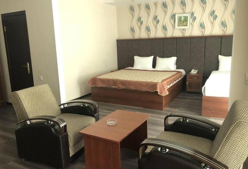 Aef Hotel And Restaurants