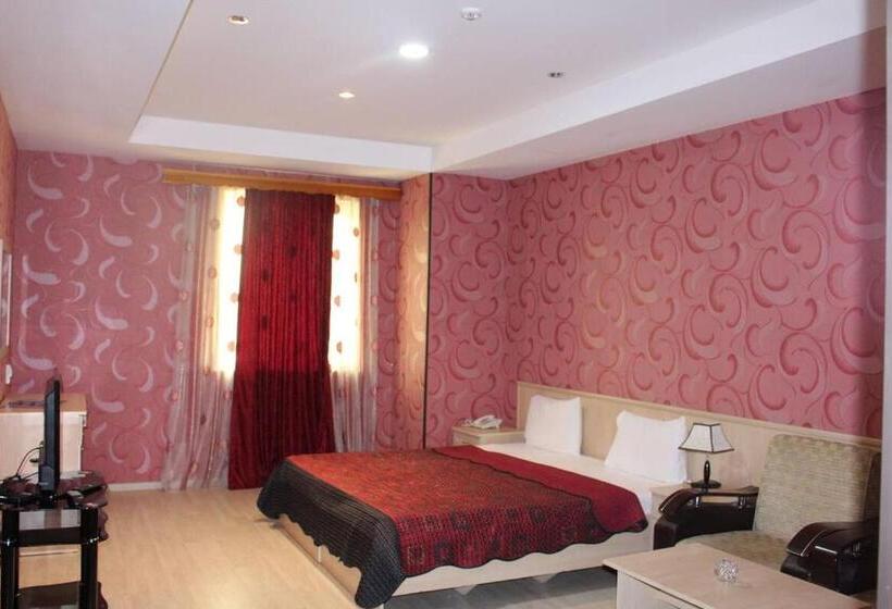 Aef Hotel And Restaurants