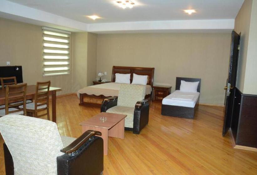 Aef Hotel And Restaurants