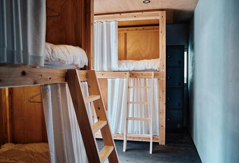 הוסטל 小鳩屋