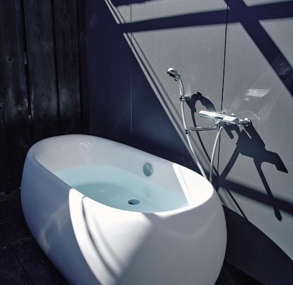 הוסטל 小鳩屋