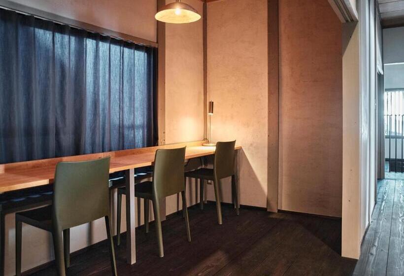 הוסטל 小鳩屋