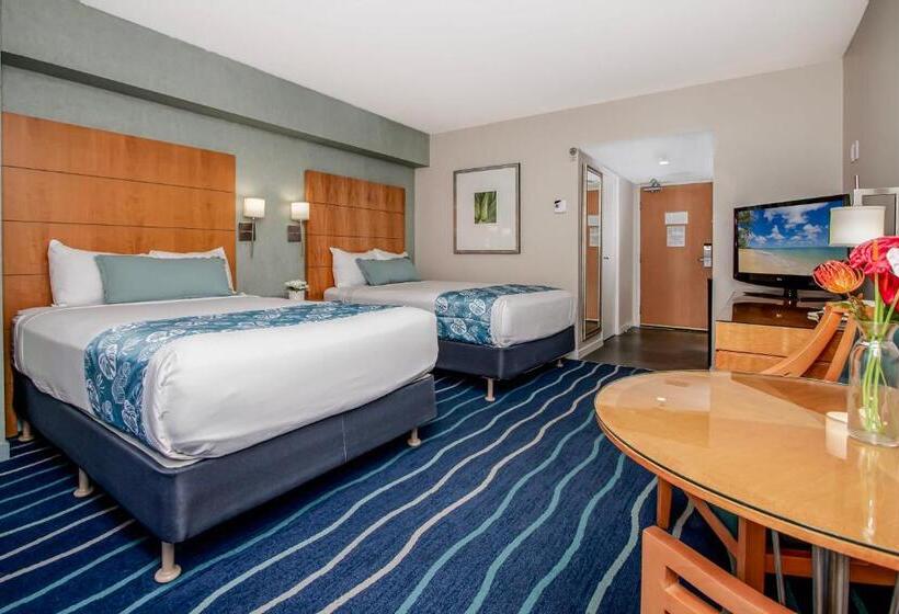 فندق صغير Ocean Views From Balcony Walk To Beach And Mall 3024