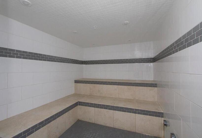 فندق صغير Ocean Views From Balcony Walk To Beach And Mall 3024