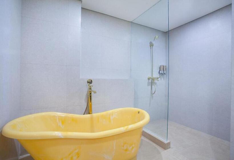 Alhambra Hotel & Convention, Bw Signature Collection