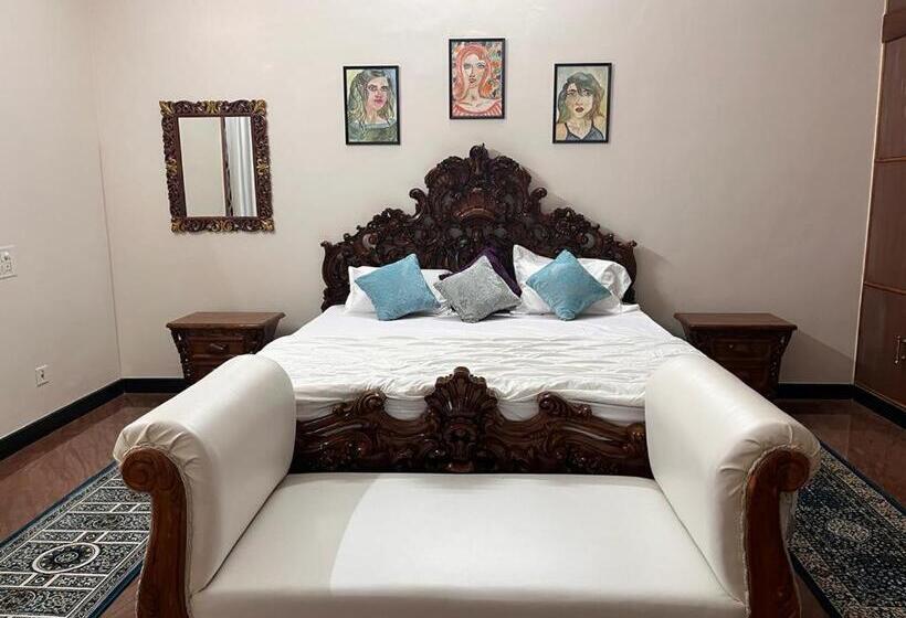 Amayaa Courtyard Homestay