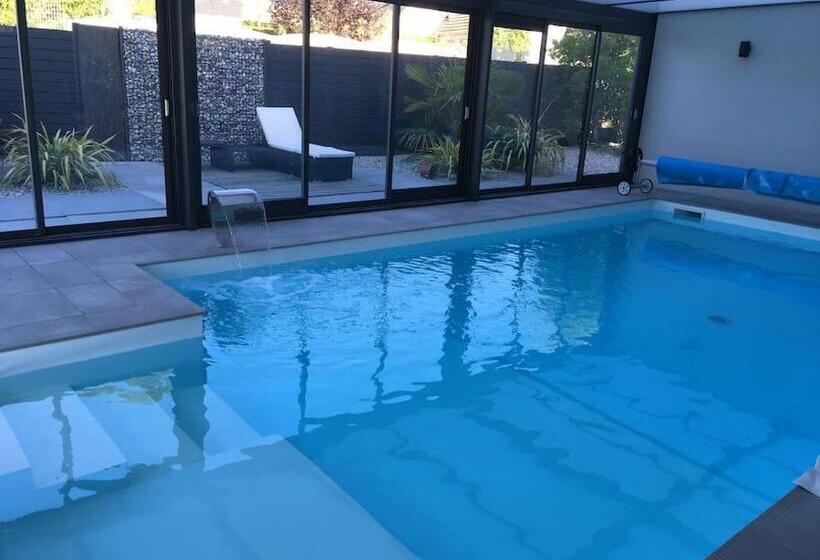 Bed and Breakfast Chambre D Hote Dans Villa Avec Piscine