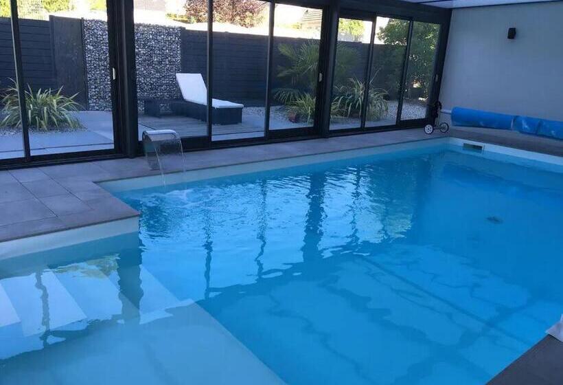 Bed and Breakfast Chambre D Hote Dans Villa Avec Piscine