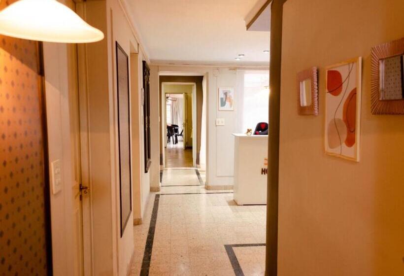 ベッドアンドブレックファースト Houselyon