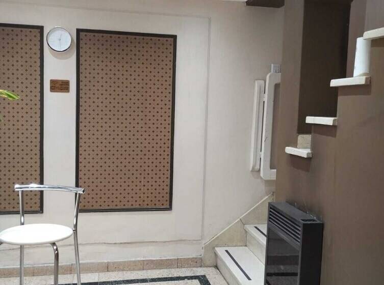 ベッドアンドブレックファースト Houselyon