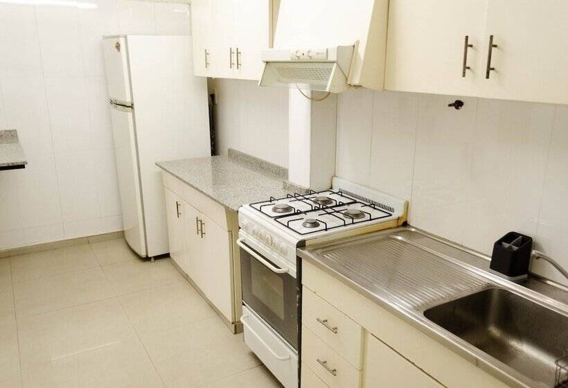 ベッドアンドブレックファースト Houselyon