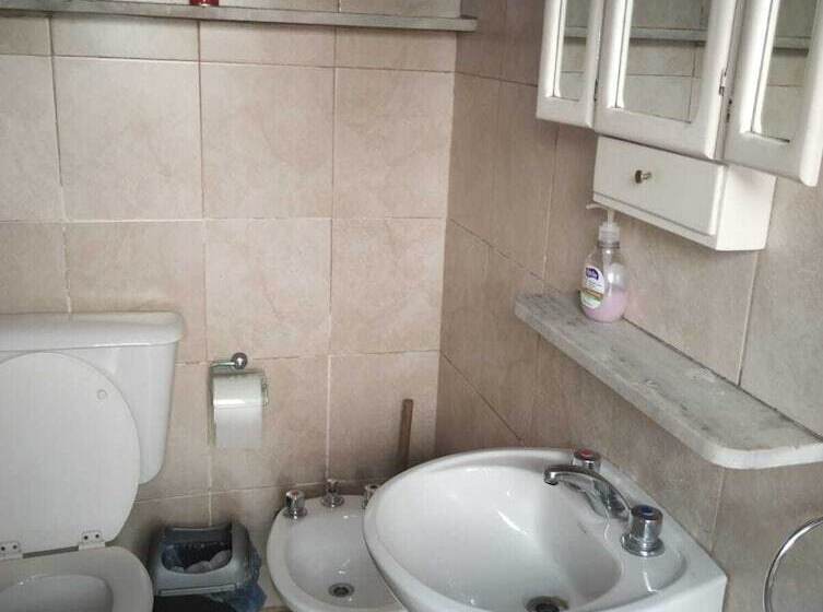 ベッドアンドブレックファースト Houselyon