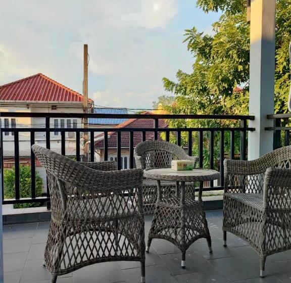 مبيت وإفطار Jenny Airport Lounge