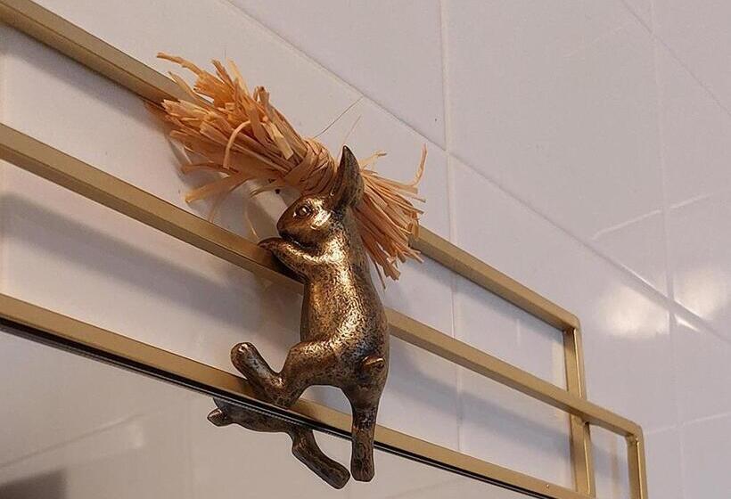 مبيت وإفطار La Maison Wisteria