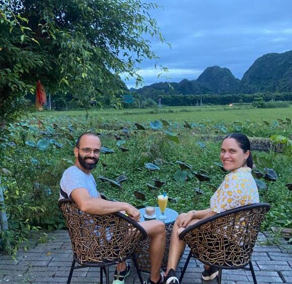 تختخواب و صبحانه Mountain Fields