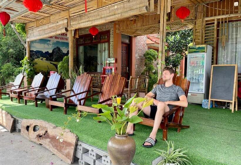 تختخواب و صبحانه Mountain Fields