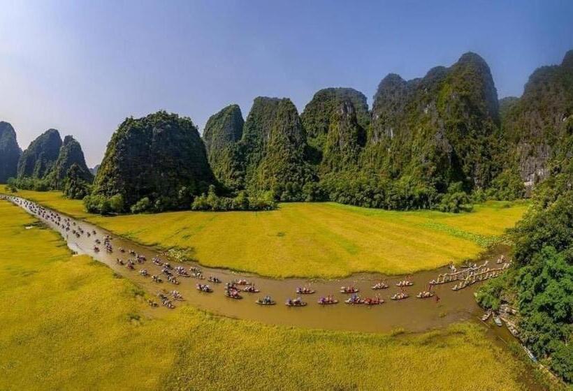تختخواب و صبحانه Mountain Fields
