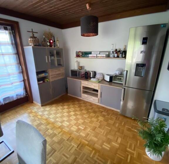 مبيت وإفطار Zimmer Haus Christina