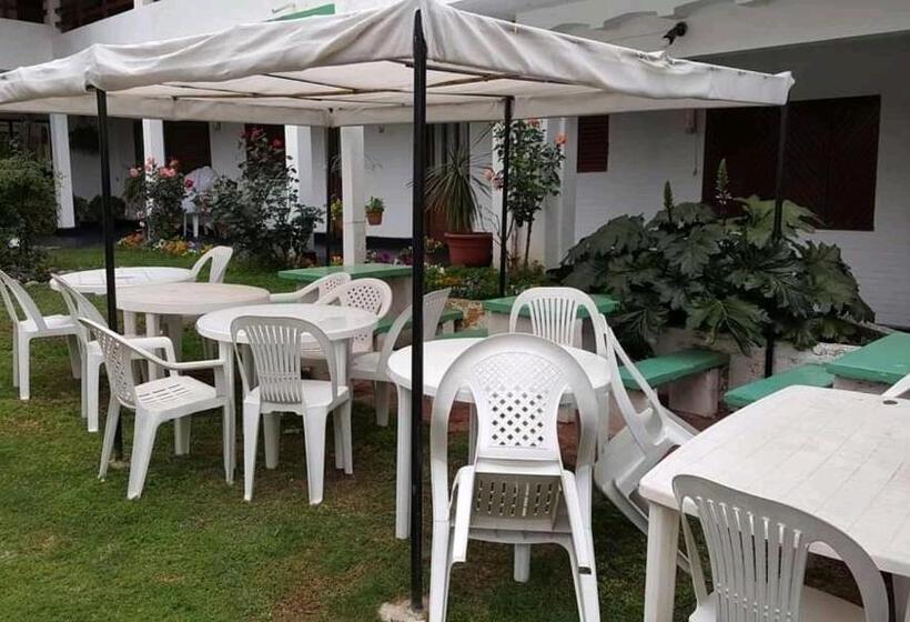 בית מלון כפרי 20 De Junio