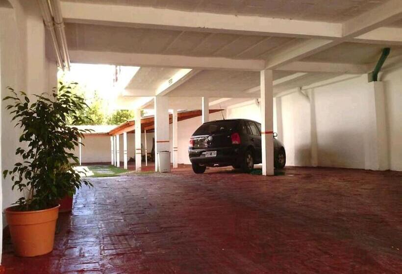 בית מלון כפרי 20 De Junio