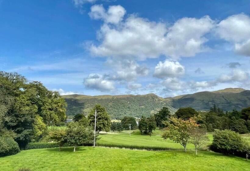 Капсульный Oтель Woodlands House