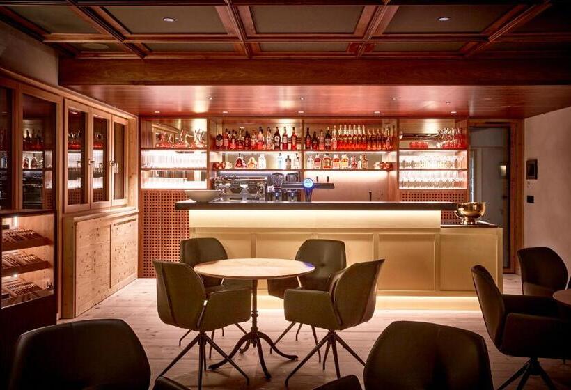 ホテル Dorfhus Gupf