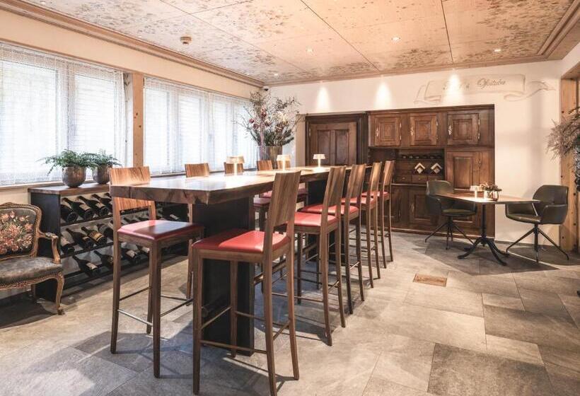 ホテル Dorfhus Gupf