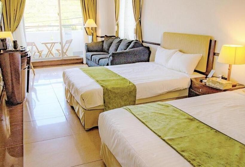 בית מלון כפרי Hundred Days