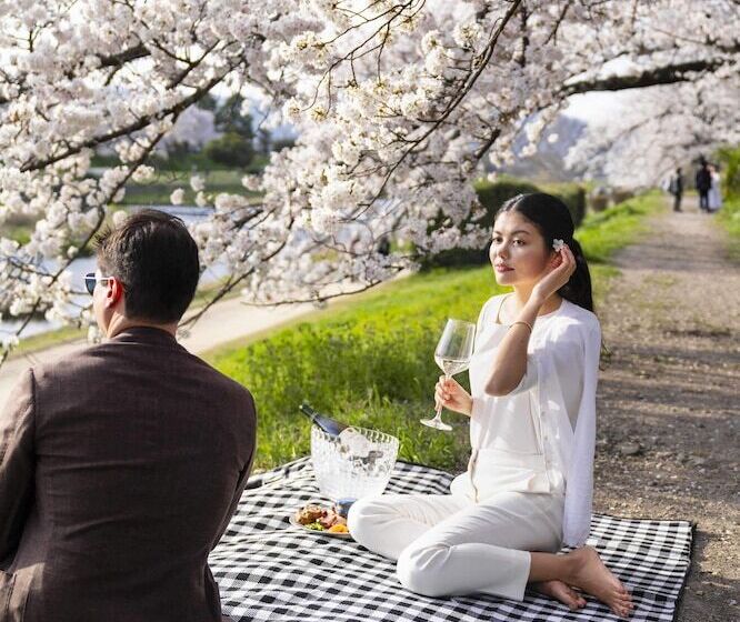 هتل Kamo Residences By Reflections