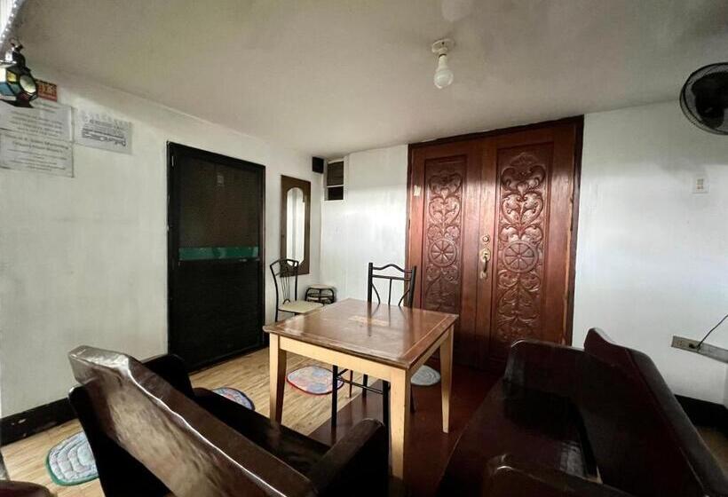 هتل King Henry S Transient House