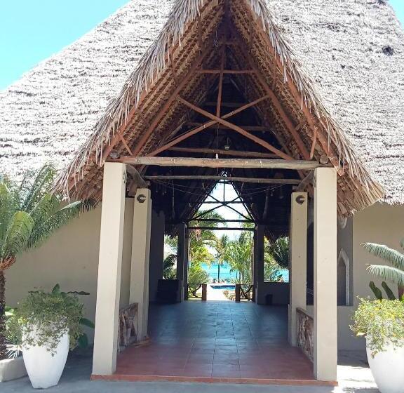 Отель Mandarin Resort Zanzibar