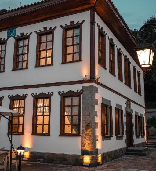 فندق ömer çakiroğlu Konağı