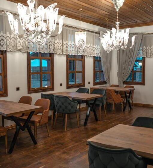 فندق ömer çakiroğlu Konağı