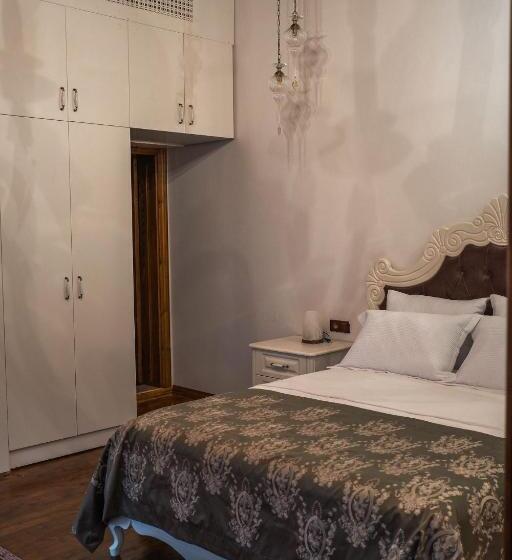 فندق ömer çakiroğlu Konağı