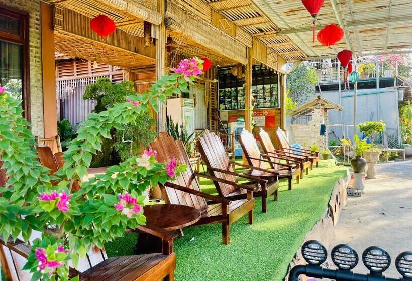 هتل Mountain Fields Homesaty