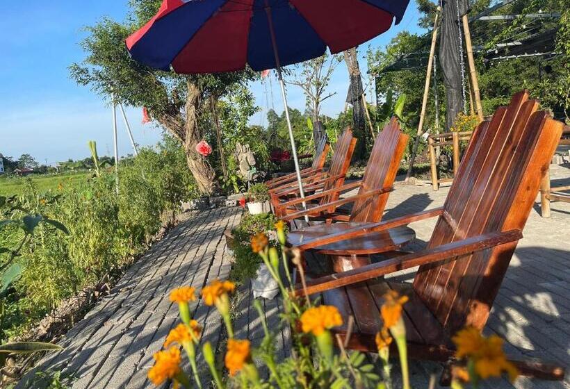 هتل Mountain Fields Homesaty