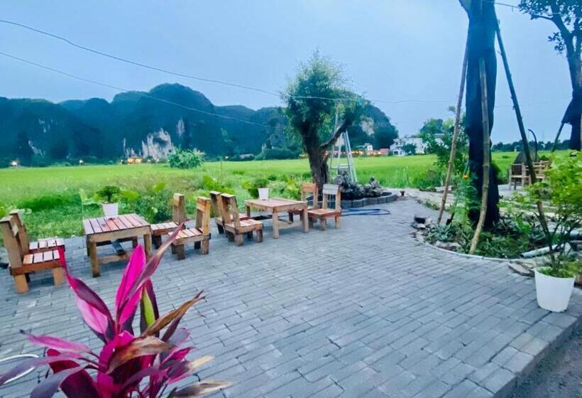 هتل Mountain Fields Homesaty