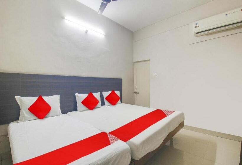 هتل O Bharat Lodge
