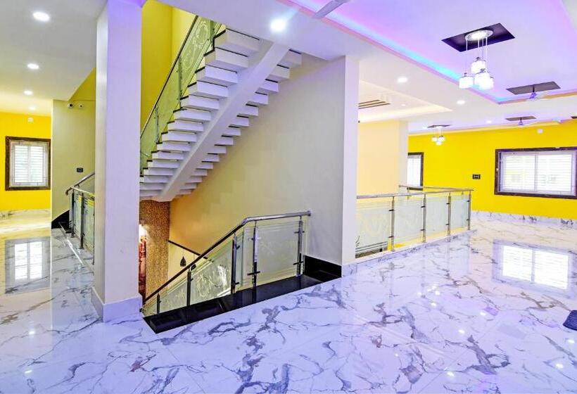 فندق Oyo Flagship Sri Sai Palace