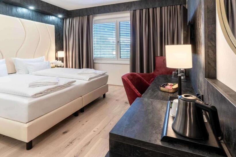 Отель Plaza Inn Wiener Neustadt, Bw Signature Collection