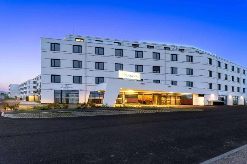 فندق Plaza Inn Wiener Neustadt, Bw Signature Collection