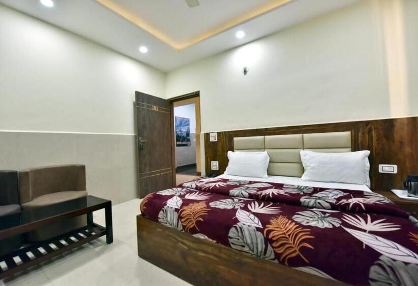호텔 Royal Inn Jammu